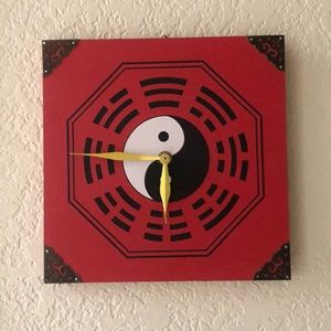 Yin • Yang Clock